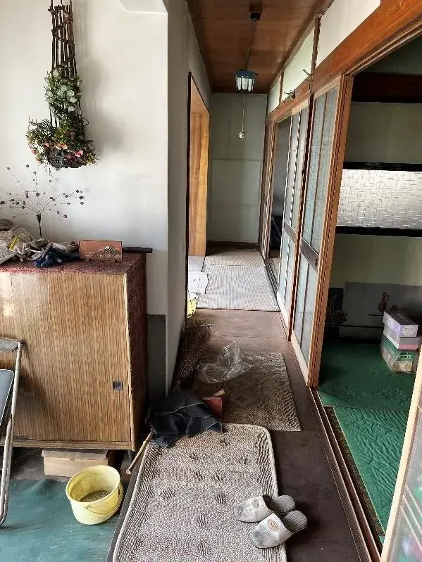 Slide 4