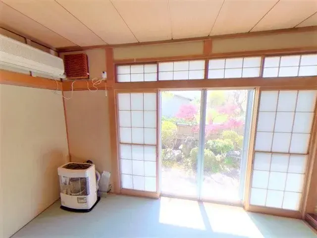 Slide 4