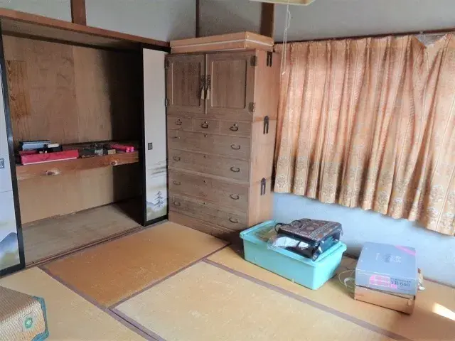Slide 4