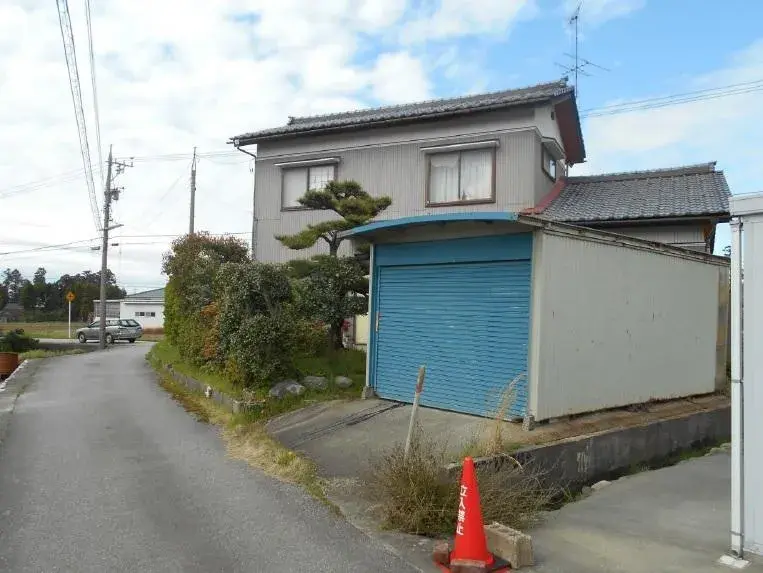 Slide 4