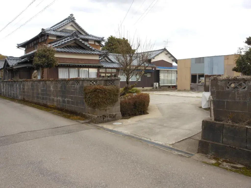 Slide 4