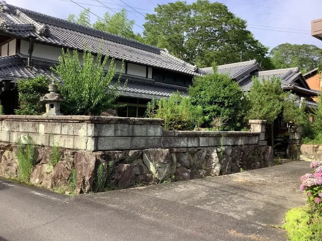 Slide 0