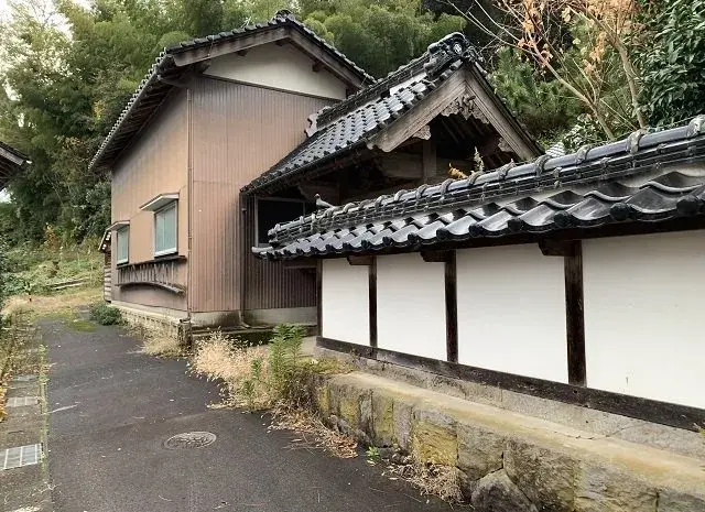 Slide 4