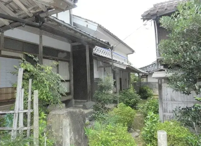 Slide 4