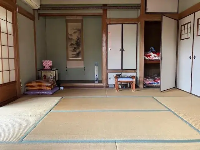 Slide 4