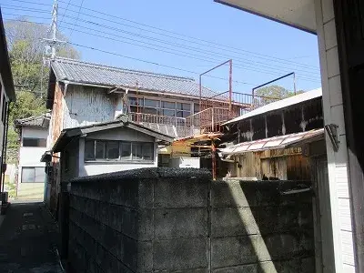 Slide 4