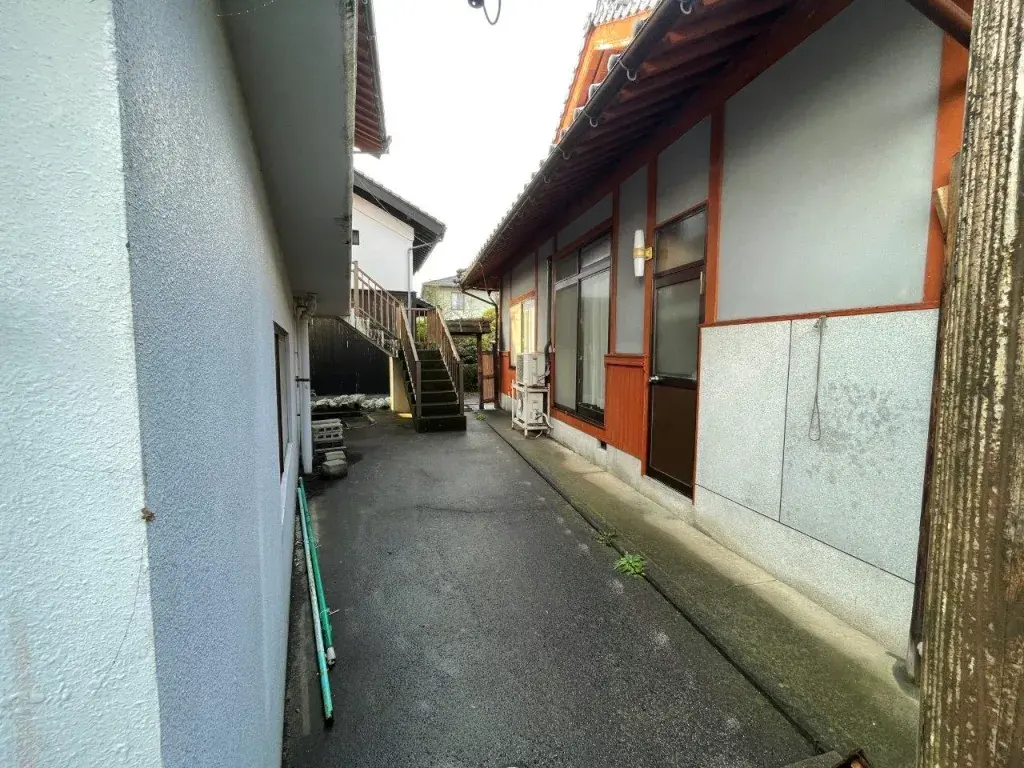 Slide 4
