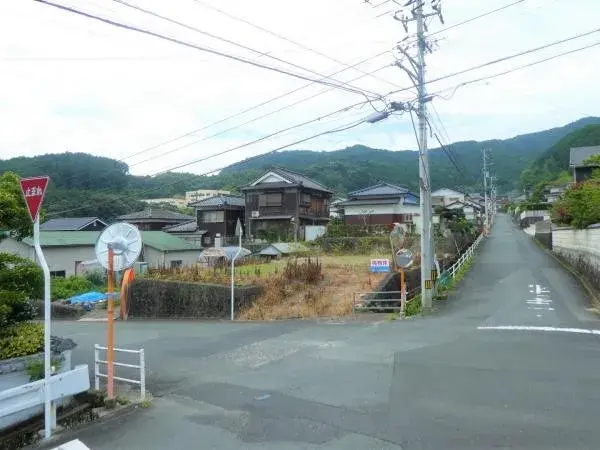Slide 4