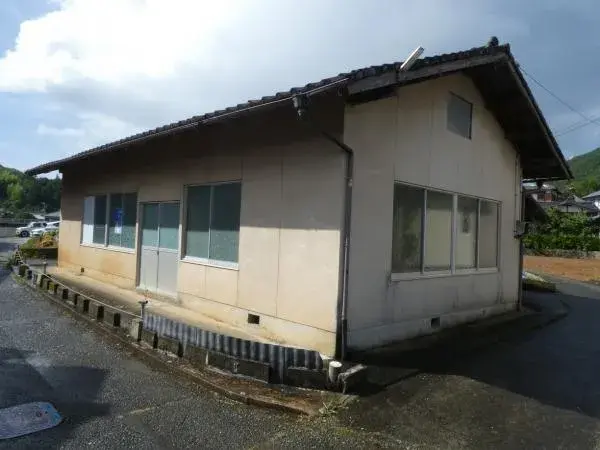 Slide 4
