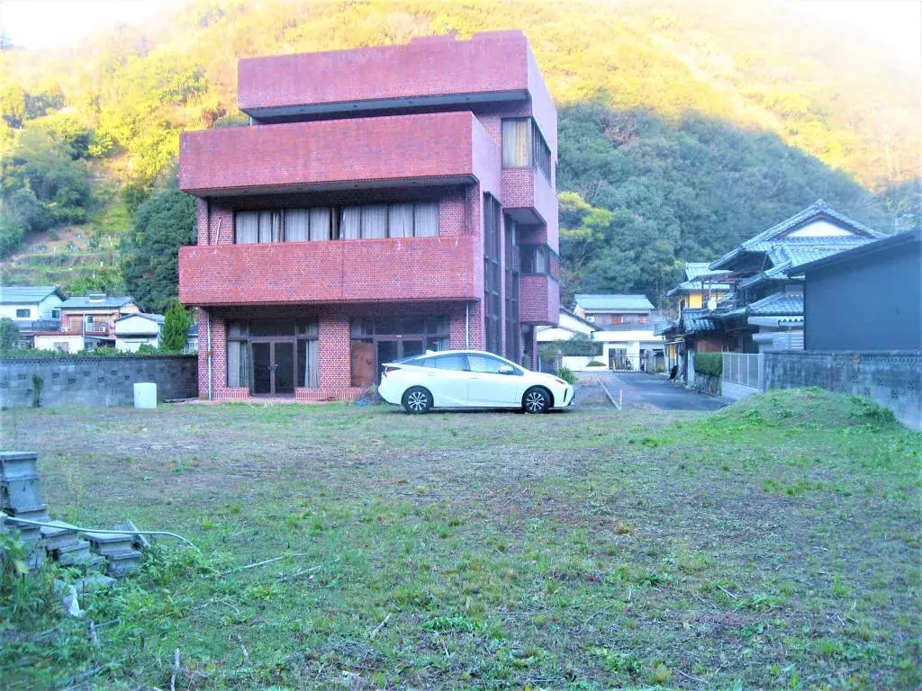 Slide 4