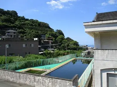 Slide 4