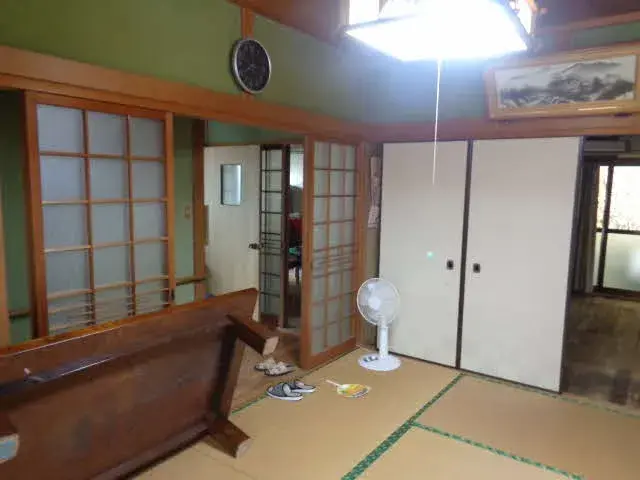 Slide 4