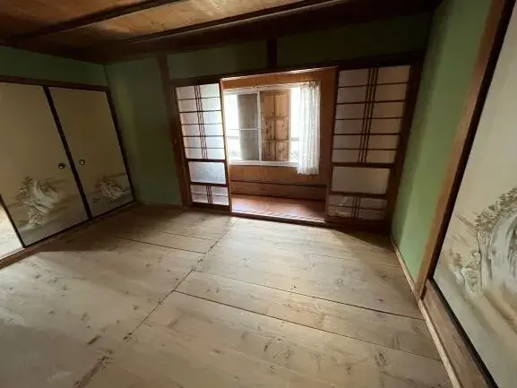 Slide 4