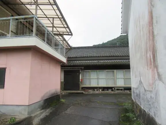Slide 3