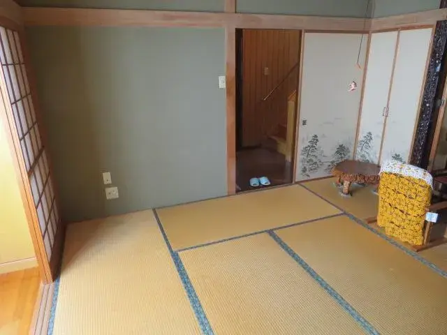 Slide 4