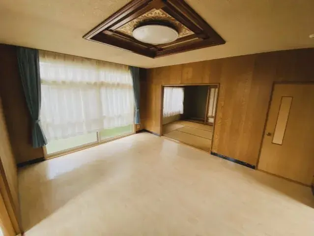 Slide 4