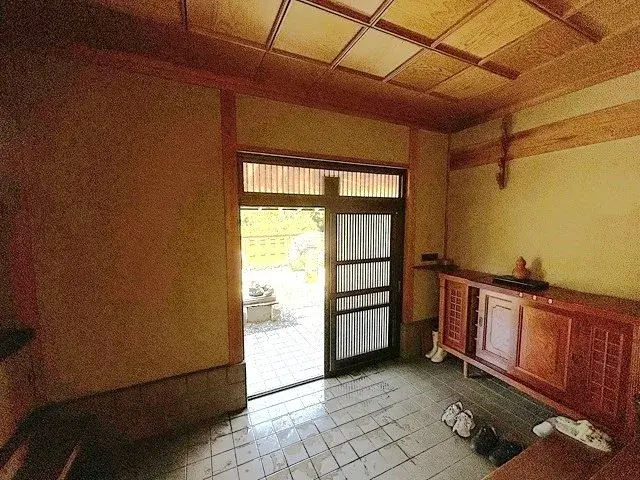 Slide 4