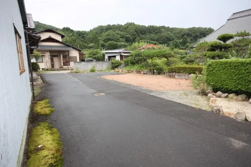 Slide 4