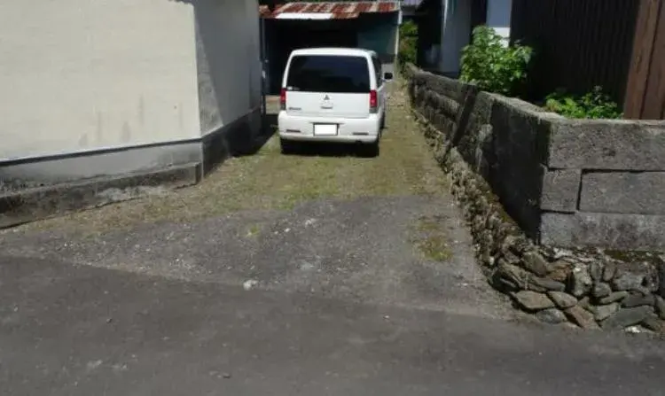 Slide 4