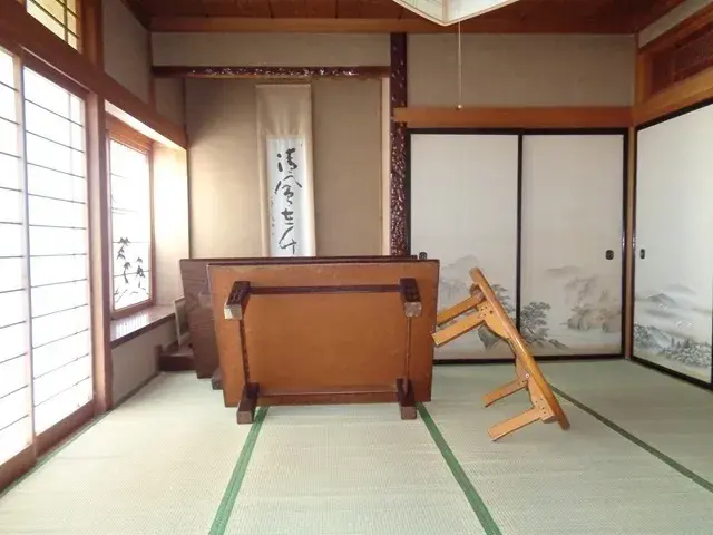 Slide 4