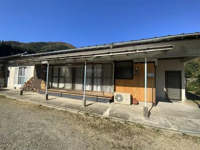 Slide 0