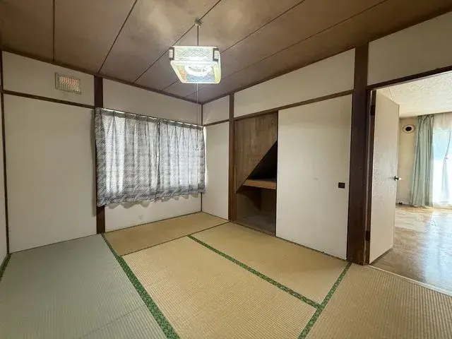 Slide 4
