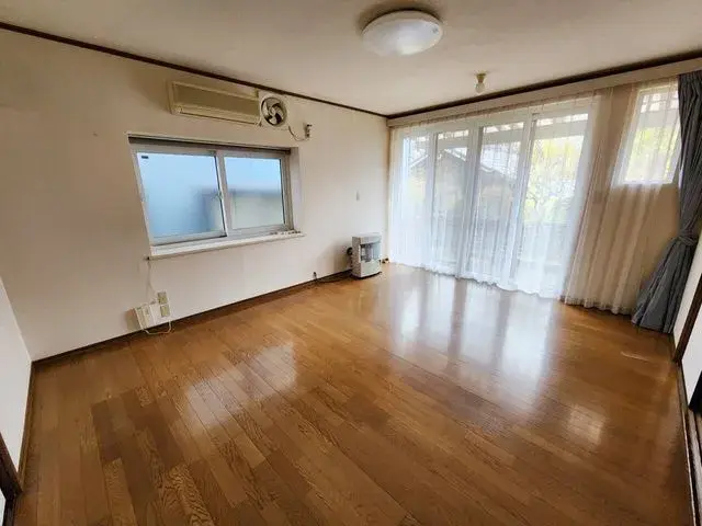 Slide 4