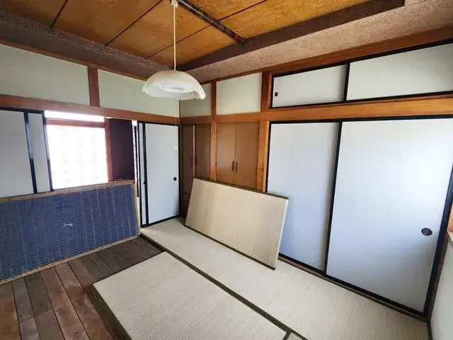 Slide 4