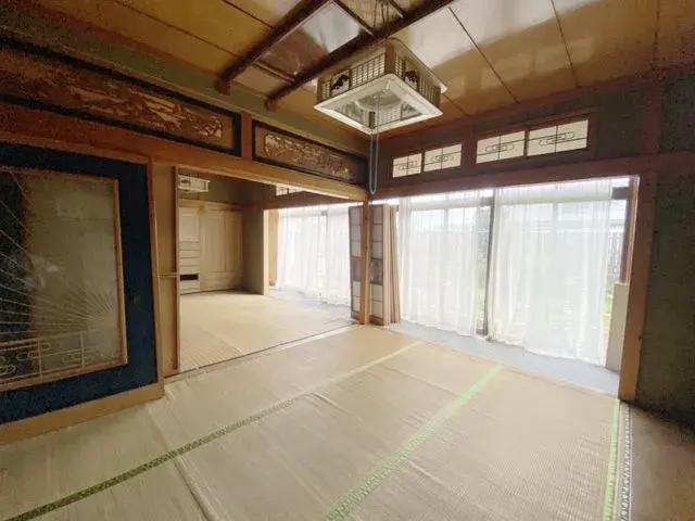Slide 4