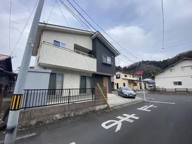 Slide 3