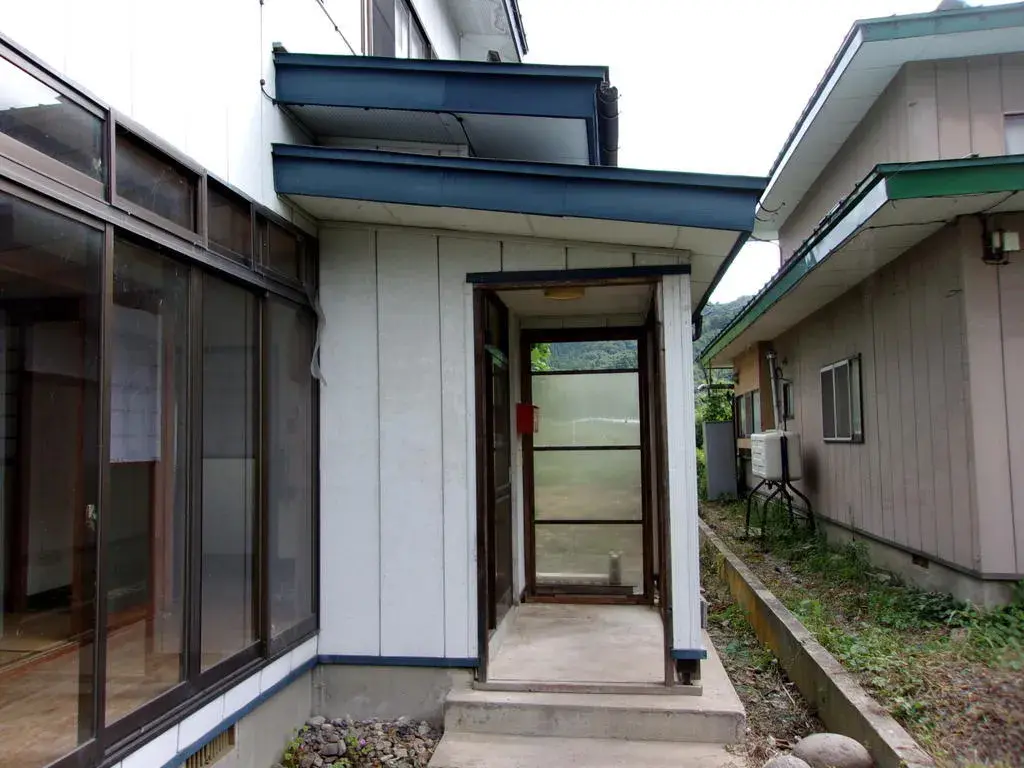 Slide 3