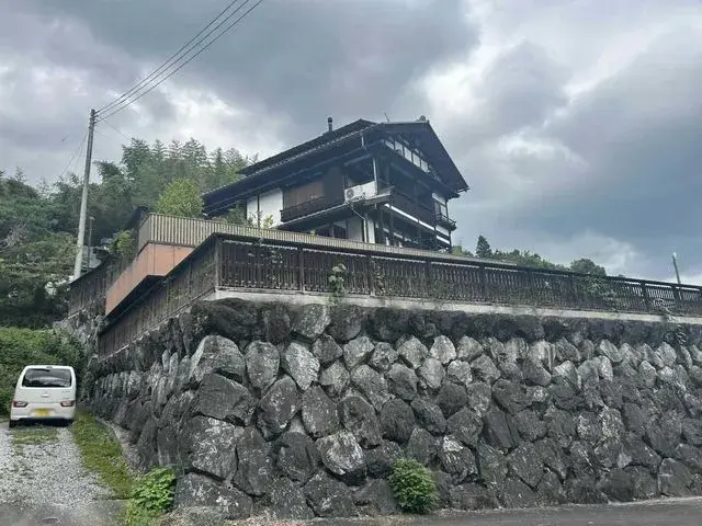Slide 6