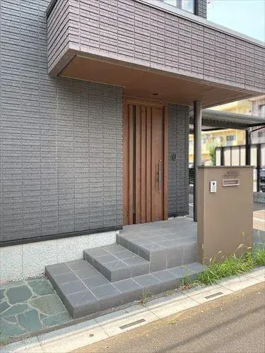 Slide 4