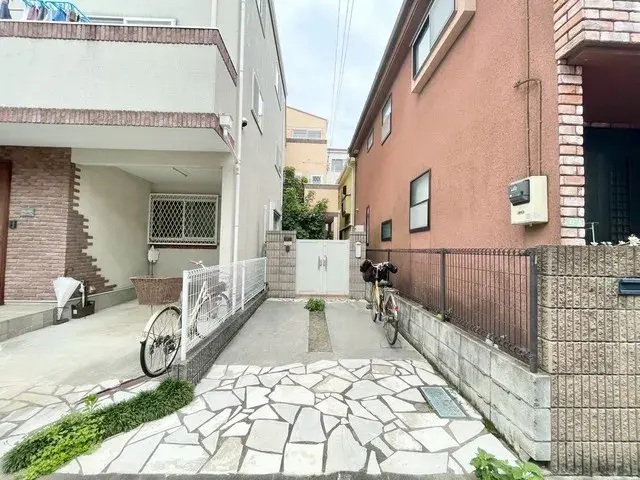 Slide 4