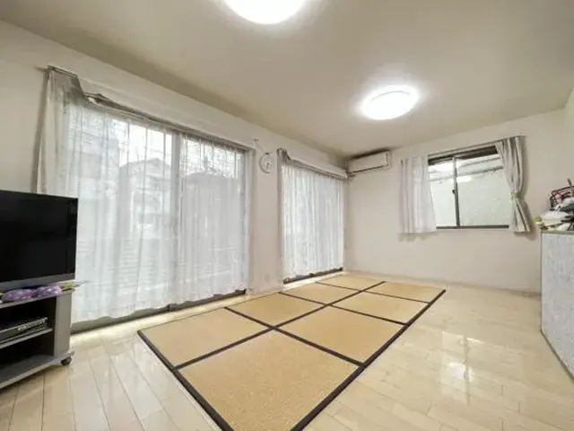 Slide 4