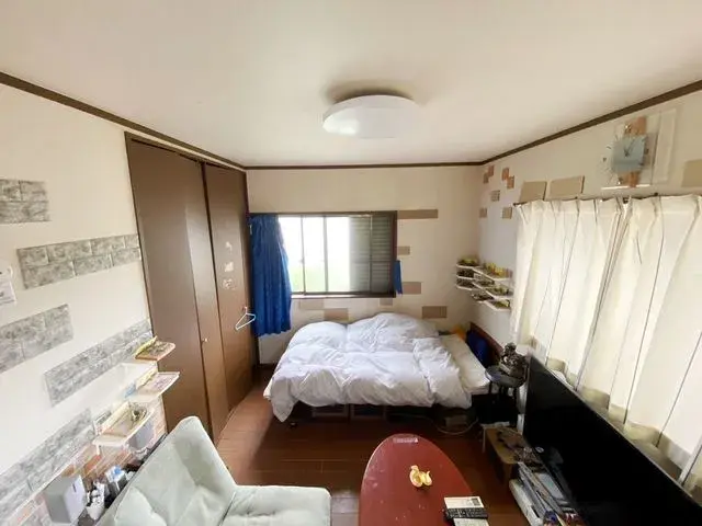 Slide 4