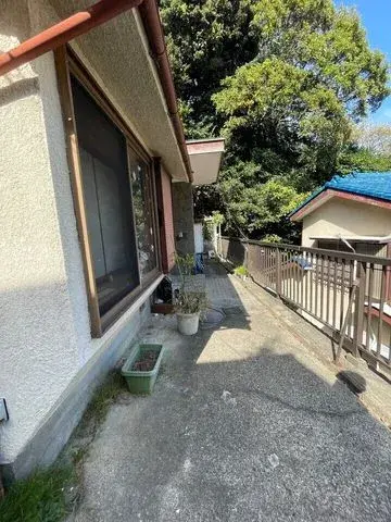 Slide 4