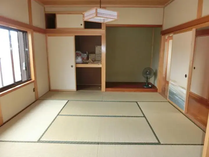 Slide 4