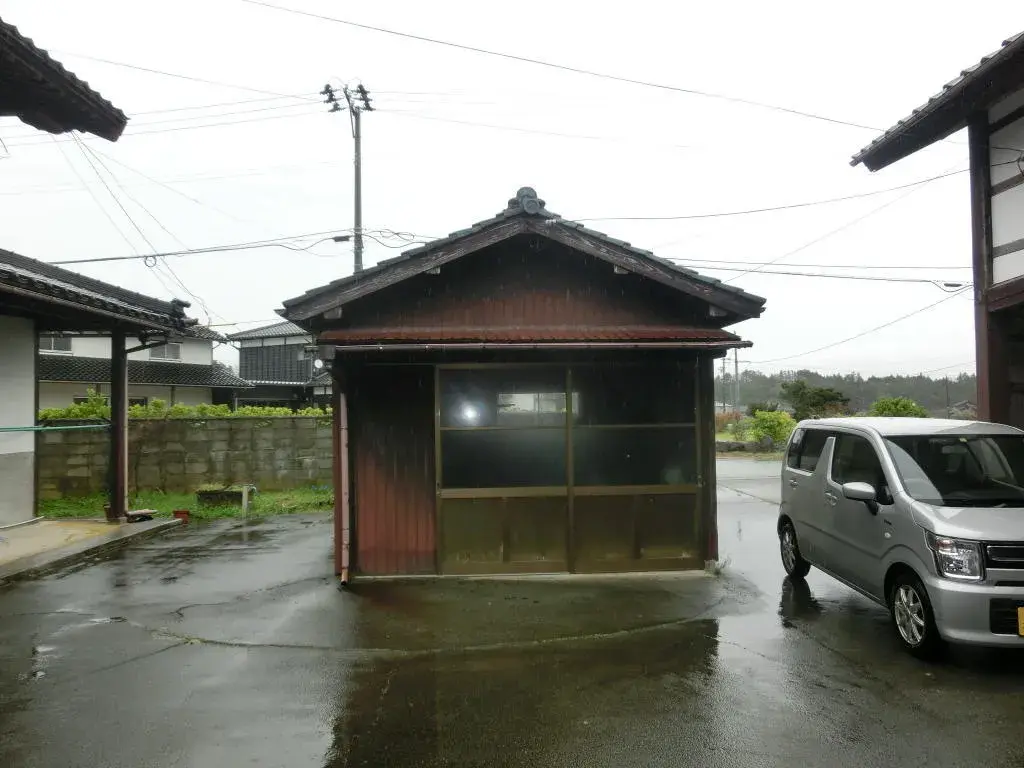 Slide 4