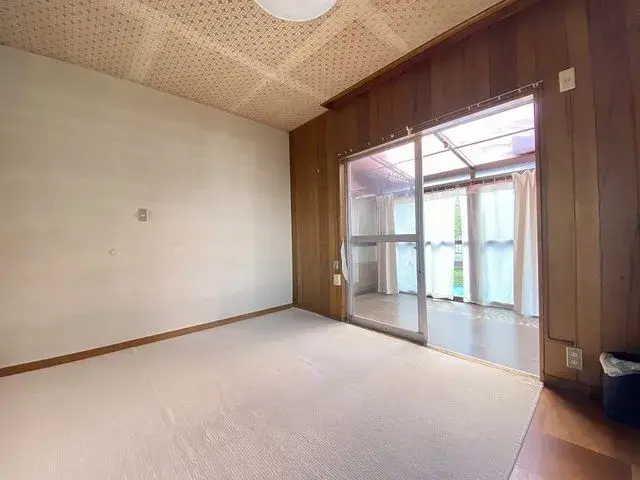 Slide 4