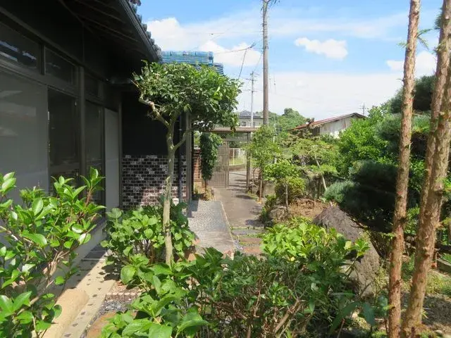 Slide 7