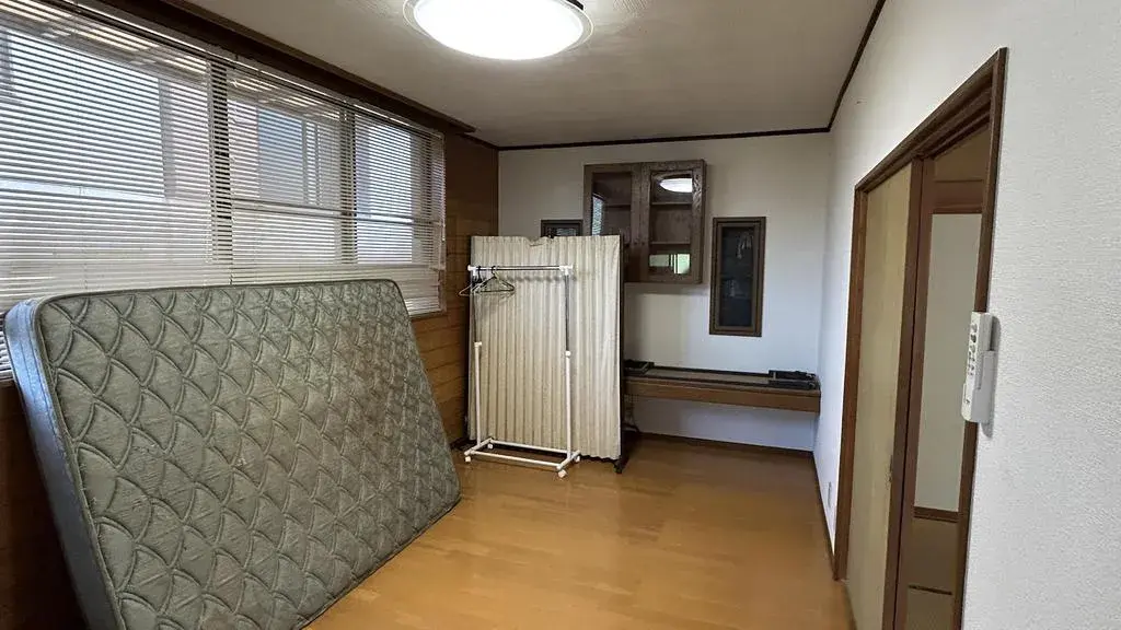 Slide 4