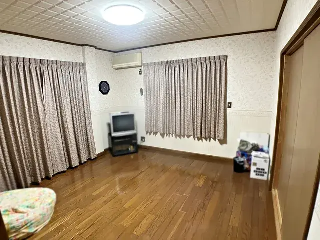 Slide 4