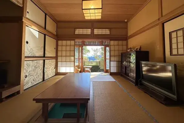 Slide 4