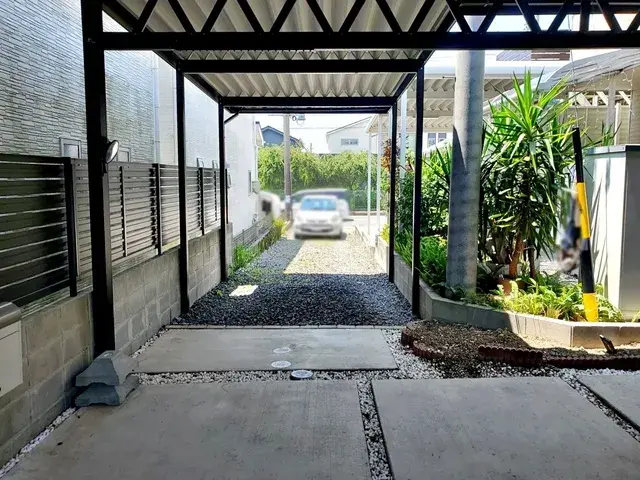 Slide 4
