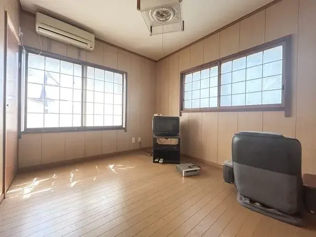 Slide 4