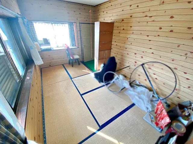 Slide 4