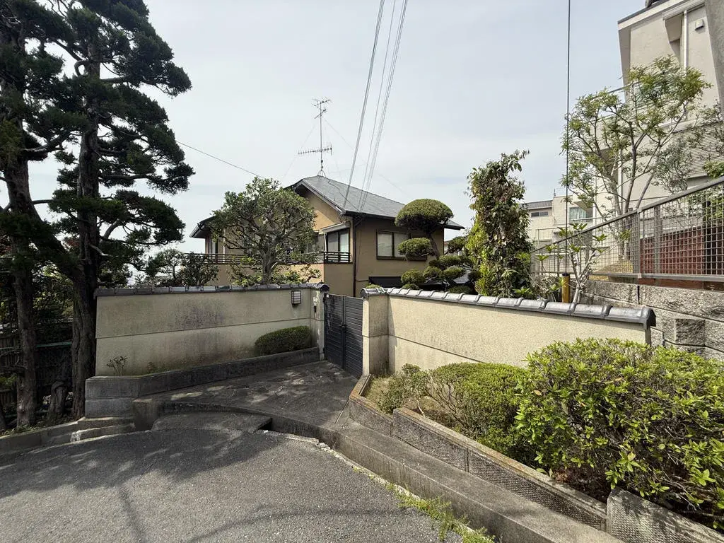 Slide 4