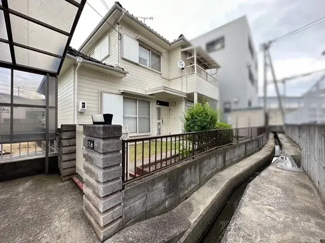 Slide 4