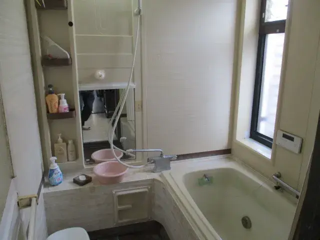 Slide 4